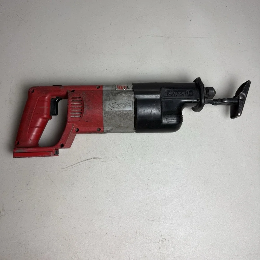 Milwaukee 6515-20 M18 18V Heavy Duty SAWZALL Reciprocating Saw Only Works Great
